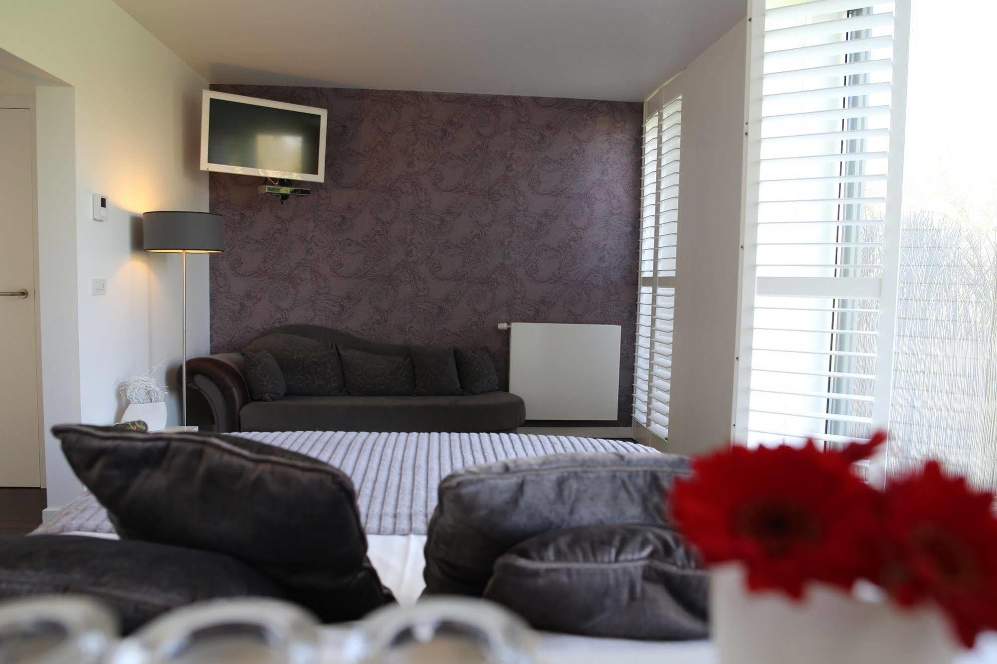 Villa Tartine Puurs ภายนอก รูปภาพ